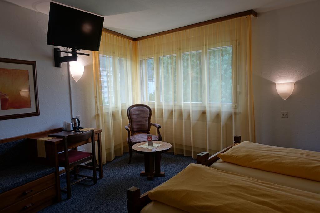 Schlosshotel - Self Check-In Hotel 布里格 外观 照片